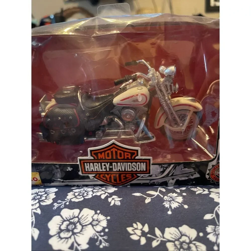 New Harley-Davidson Kids Die Cast Motorcycle Set 1:18 Set of 2